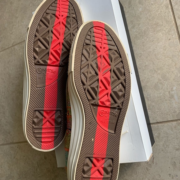 CONVERSE CHUCK TAYLOR. One-of-a-kind. Custom-designed. - Picture 9 of 13